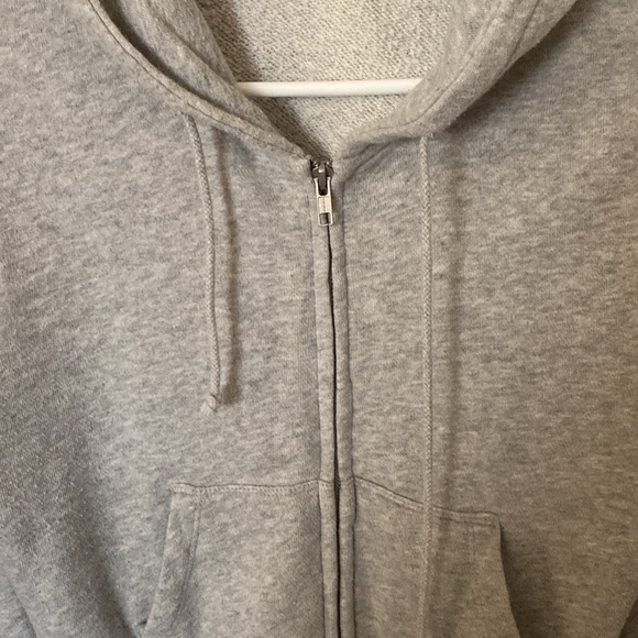 Brandy Melville sweatshirt - Picture 3 of 4